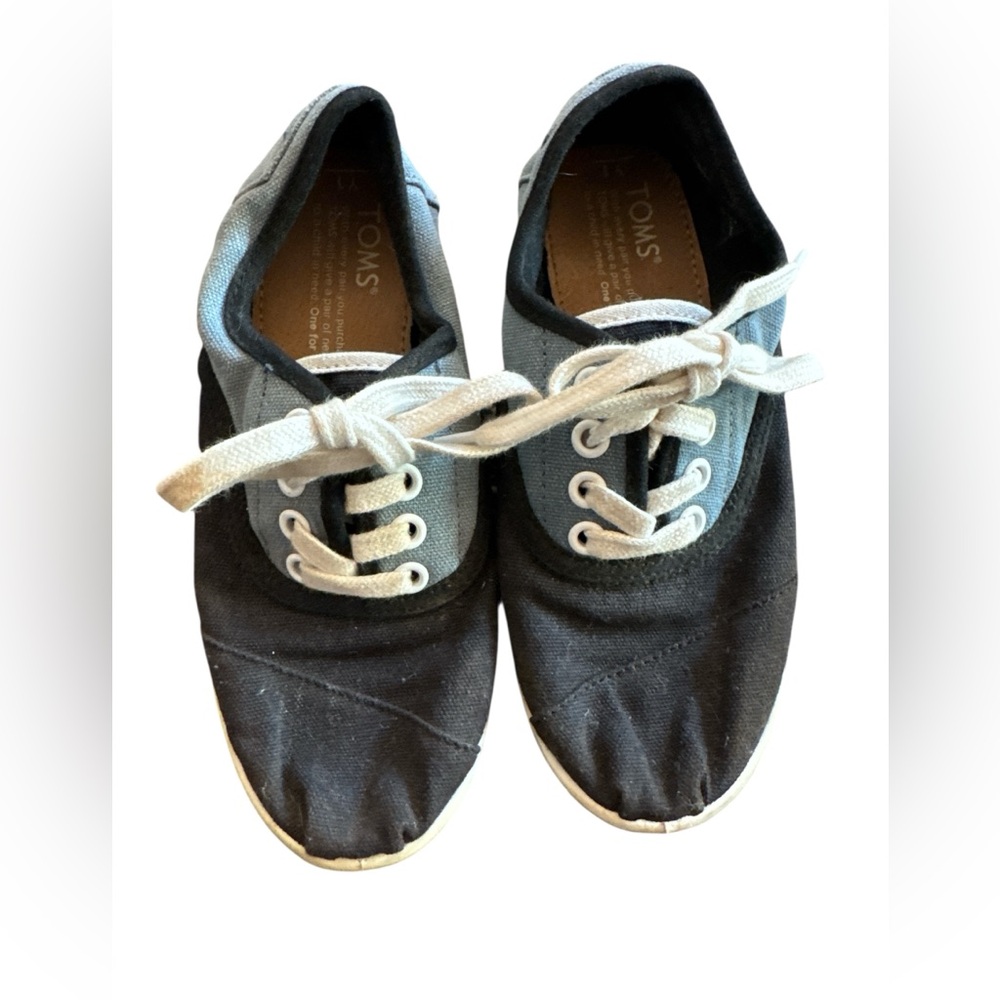 TOMS Cordones Cupsole canvas sneakers in black and light blue Size 1 Casual Shoe